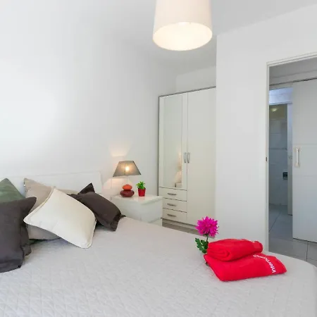 Holiday Center.8 Apartment